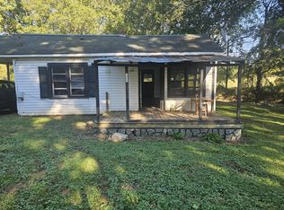 220 Oak St, Iron City, TN 38463