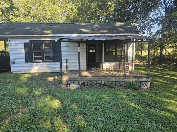 220 Oak St, Iron City, TN 38463
