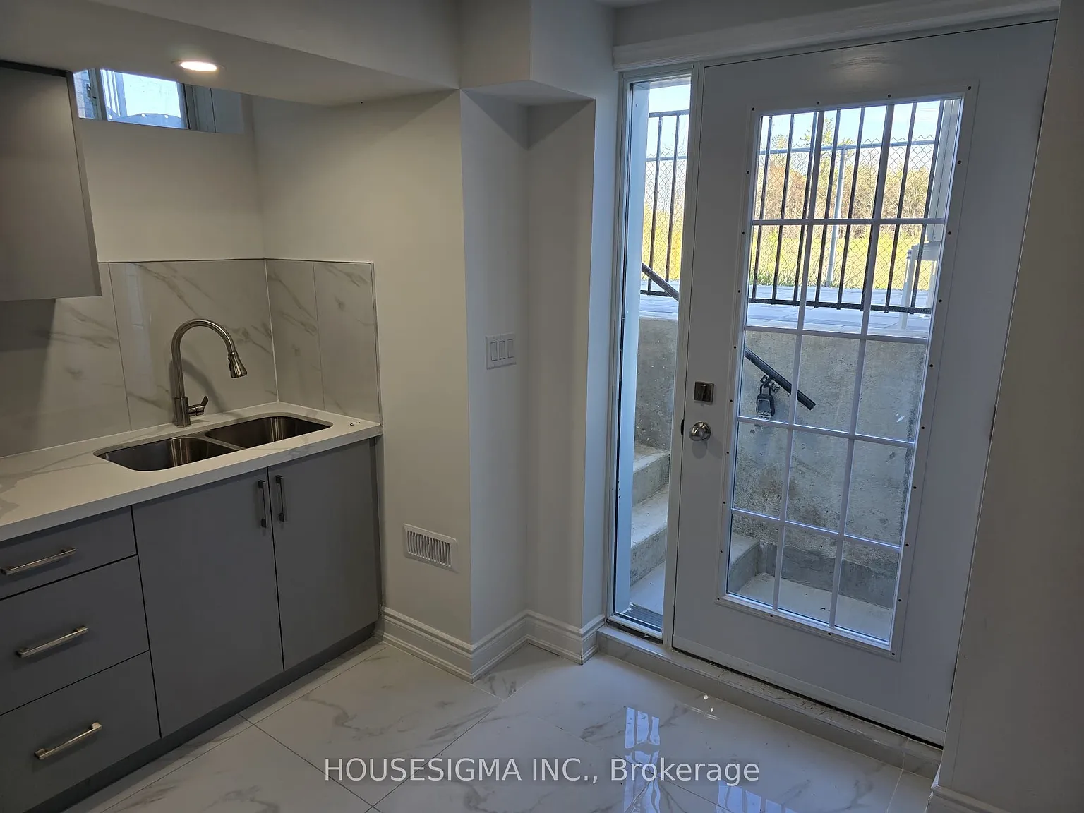 3 bed, $1,950 — Photo 4