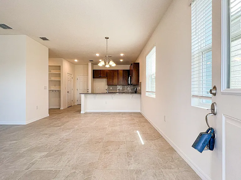 10227 Highline Crest St — Photo 11