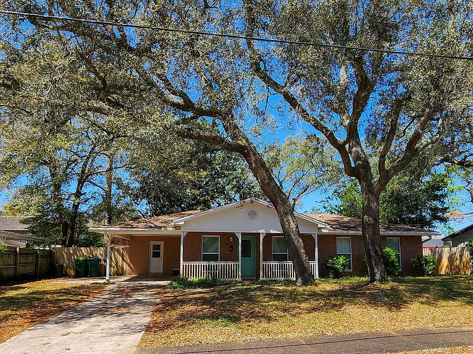 1st image of 9 Caswell Cir
