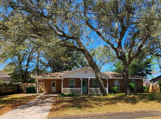 9 Caswell Cir, Mary Esther, FL 32569
