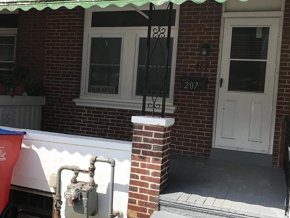 2nd image of 207 W Spruce St