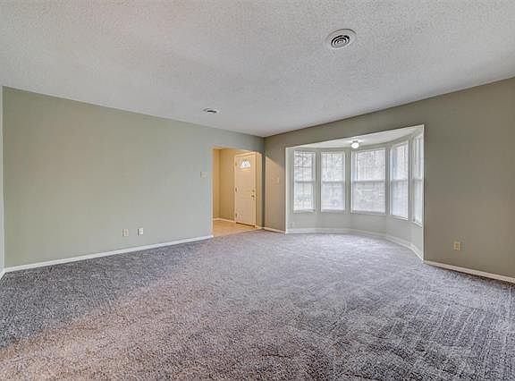 4th image of 9539 Trefore Ave