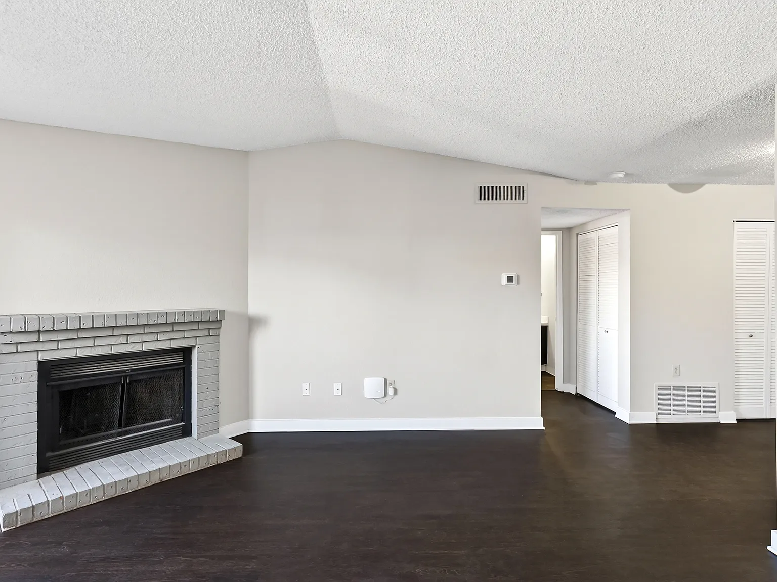 Verona Apartment Homes — Photo 4