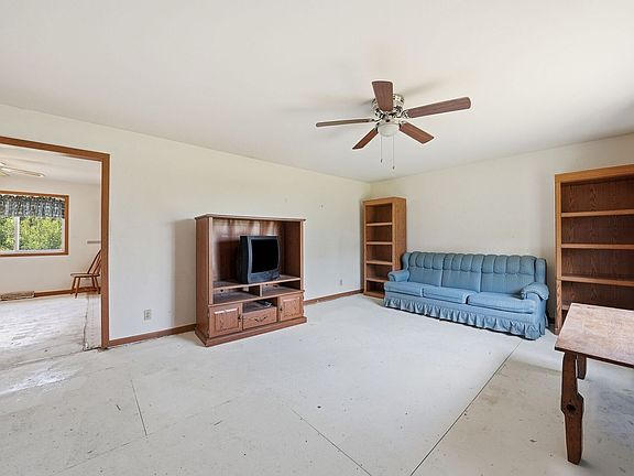 5th image of 2961 W 2000s Rd