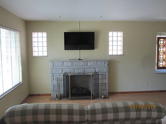 3rd image of 6329 Lansdowne Ave