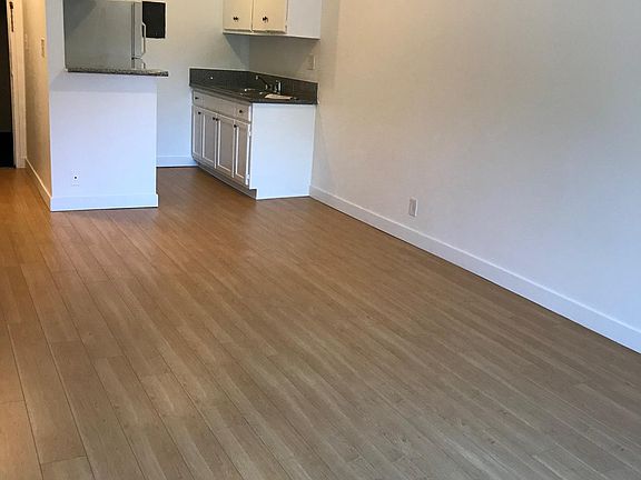2nd image of 840 Venice Blvd APT 7