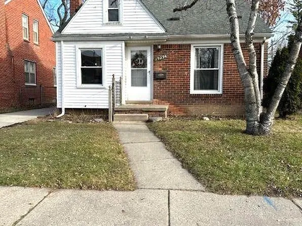 19294 Dalby, Redford, MI 48240