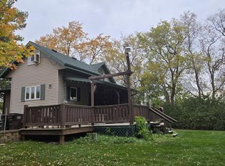 N3898 Paradise Rd, Helenville, WI 53137