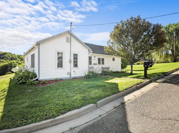 904 State St, Mineral Point, WI 53565
