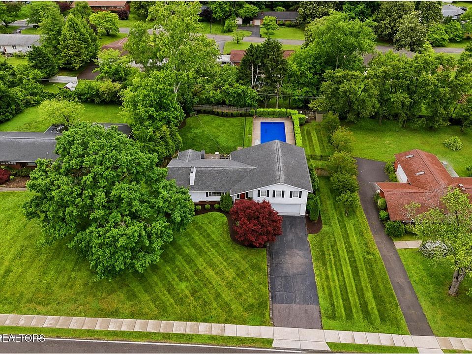 1st image of 7009 Sheffield Dr