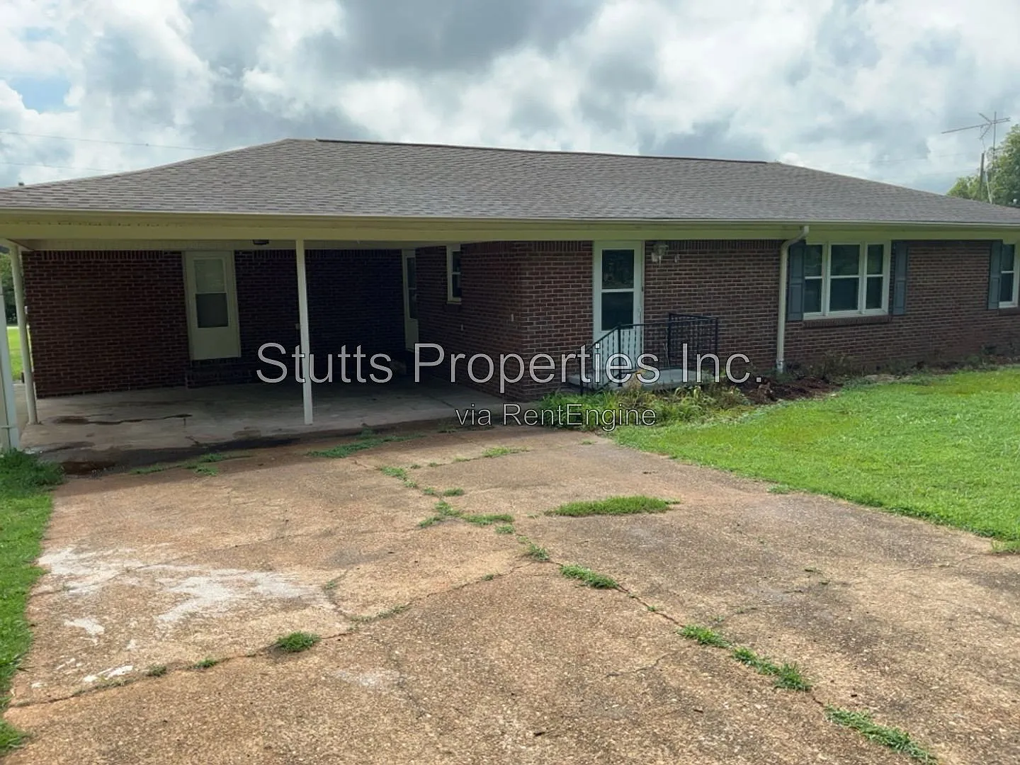 4 bed, 2.0 bath, 1966 sqft, $1,675 — Photo 3