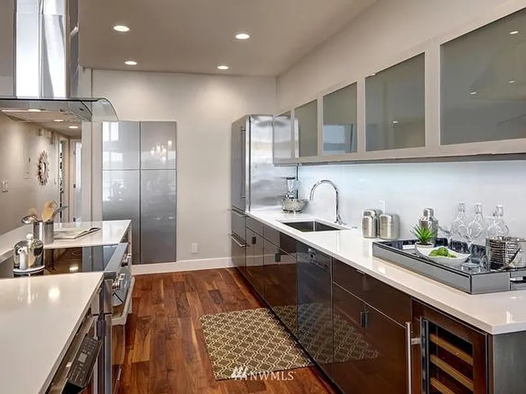 2021 1st Ave #C10 — Photo 6