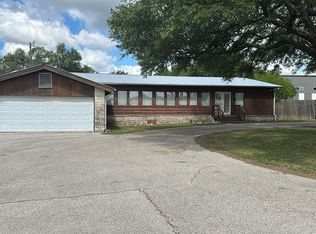 198 Happy Cow Ln, Dripping Springs, TX 78620