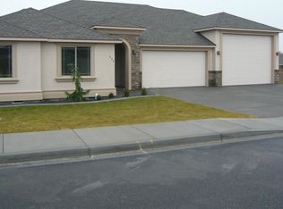 634 S Idaho St, Kennewick, WA 99352