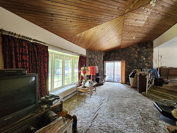 4th image of 46645 Hope River Rd