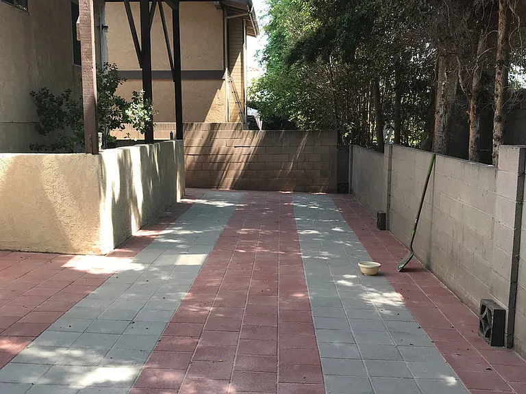 2112 Pullman Ln — Photo 32