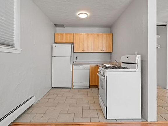 3rd image of 2525 3rd Ave S APT 2