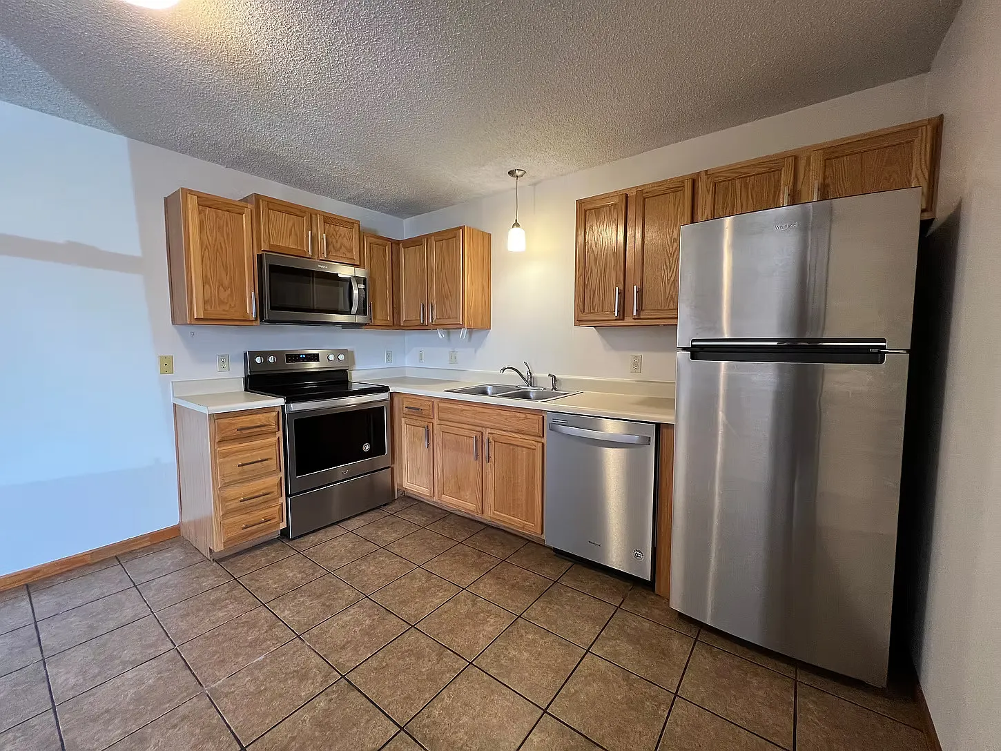 2 bed, $790 — Photo 2
