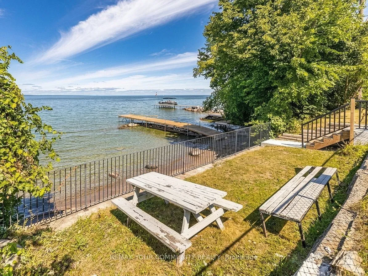3 bed, $2,700 — Photo 2