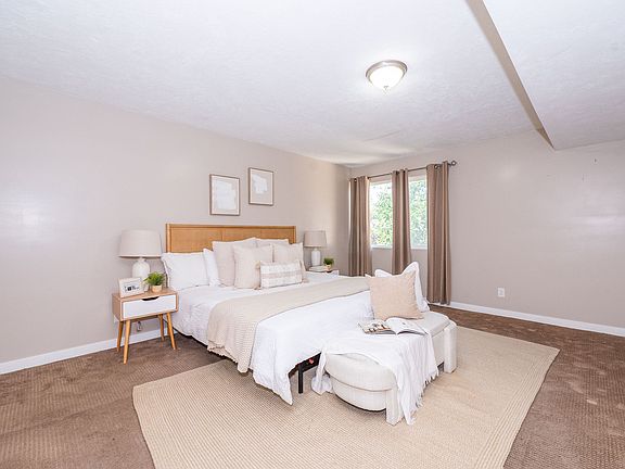 3rd image of 325 E 2550 N APT 120