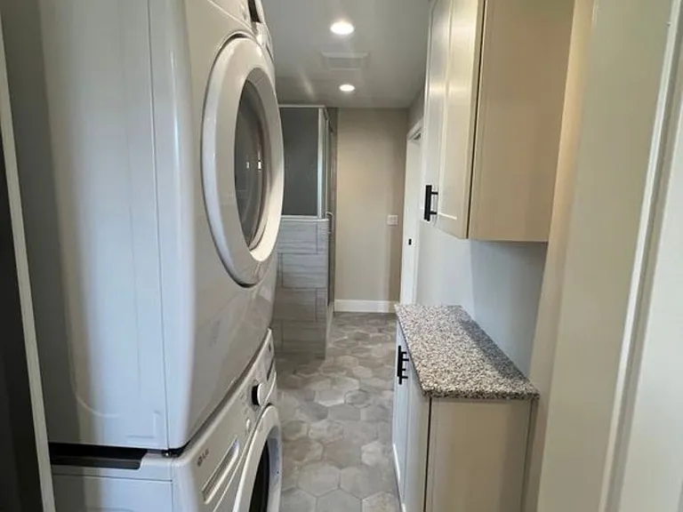 1258 Palm St — Photo 12
