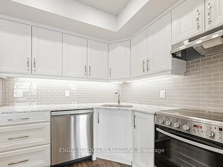 5698 Main St #406 — Photo 7