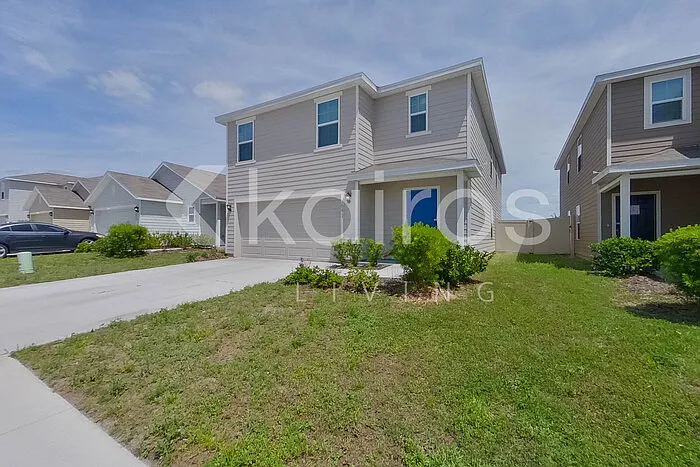 5 bed, 3.0 bath, 2370 sqft, $2,445 — Photo 2