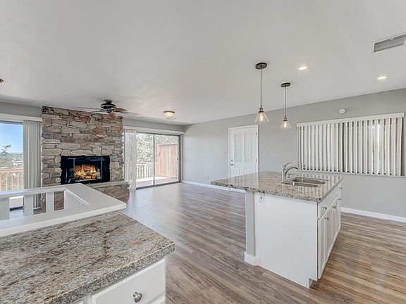 3rd image of 1303 S Scenic Heights Dr