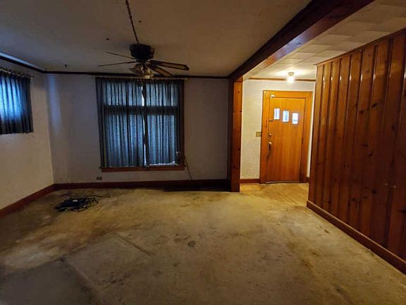 5th image of 871 Burr St