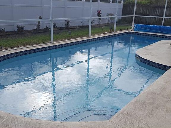3rd image of 8606 Primrose Dr