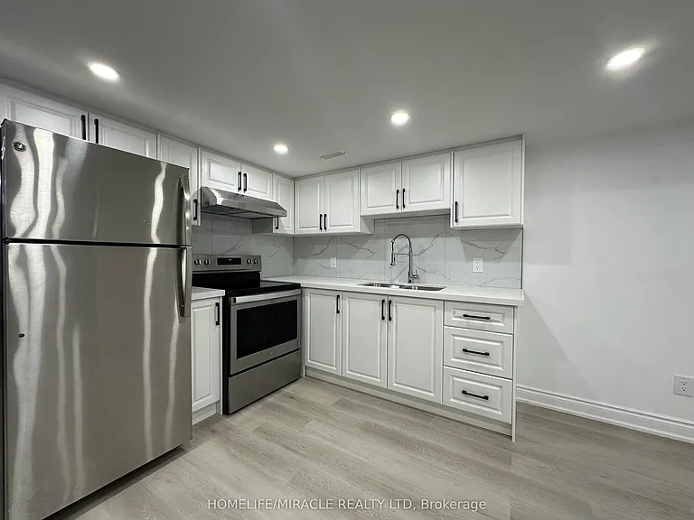 30 Clipper Ln #BASEMENT — Photo 15
