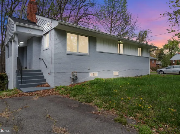 3252 Brandy Ct, Falls Church, VA 22042