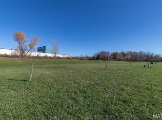 10940 John James Dr, Saint Louis, MO 63137