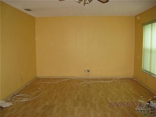 3rd image of 9821 Forest Dr