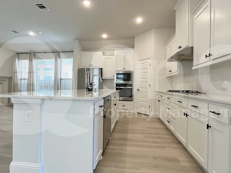5304 Babcock Rd — Photo 5