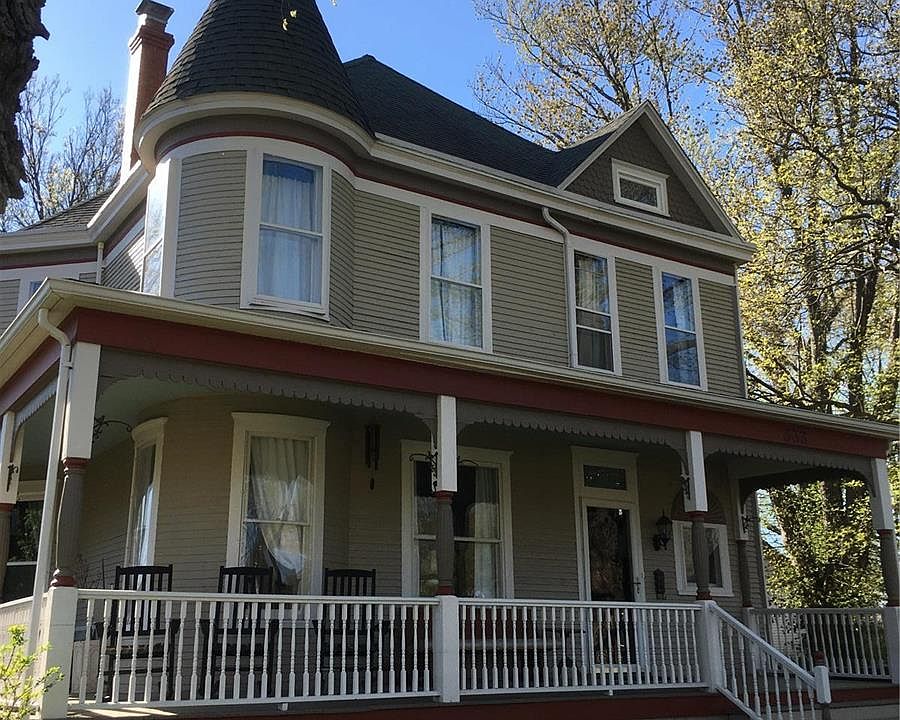 1st image of 333 N 3rd St
