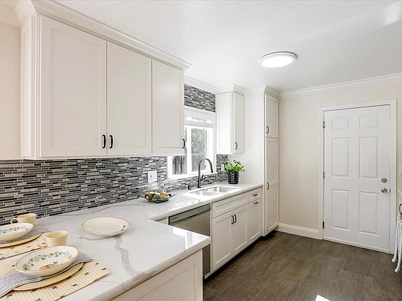 4th image of 1680 Bluebonnet Way