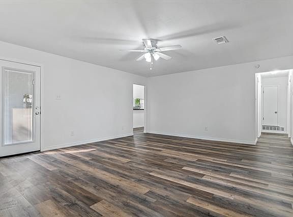 5th image of 202 W Gleason St
