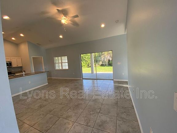 5th image of 18235 Eau Gallie Cir