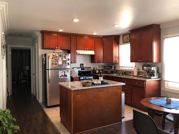 2nd image of 1409 S Bronson Ave