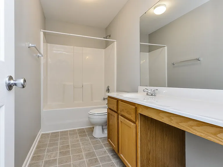 804 Red Oak Tree Dr — Photo 17