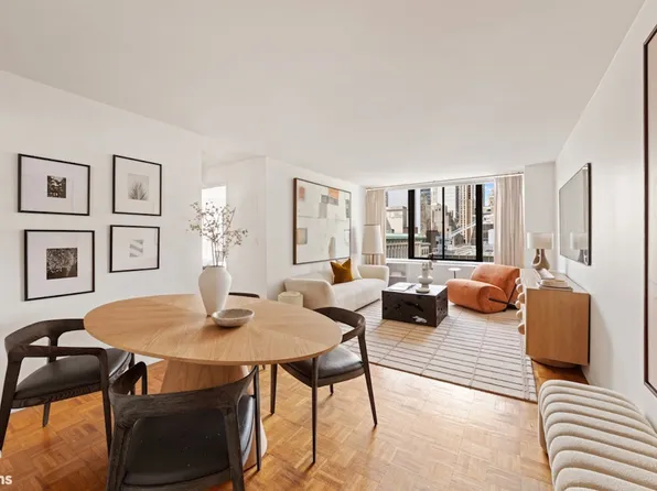 445 Fifth Avenue image 1 of 10