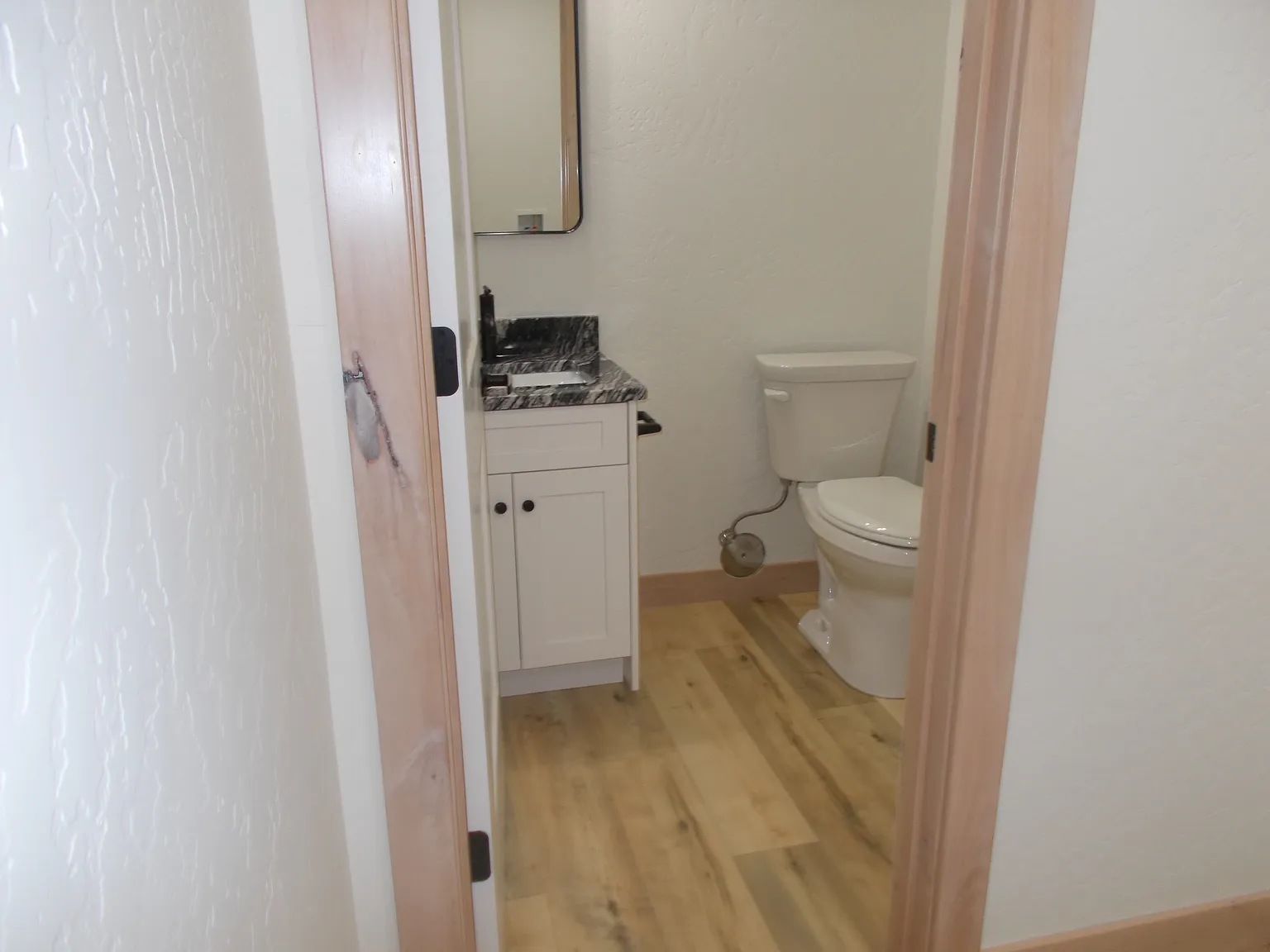 3 bed, 3.5 bath, 2300 sqft, $2,900 — Photo 3