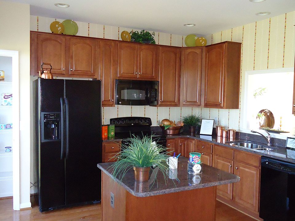 2nd image of 22 Magellan Dr