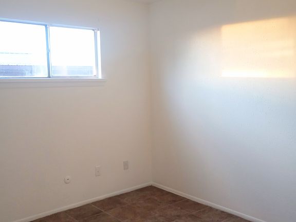 4th image of 811 Calle Saragosa