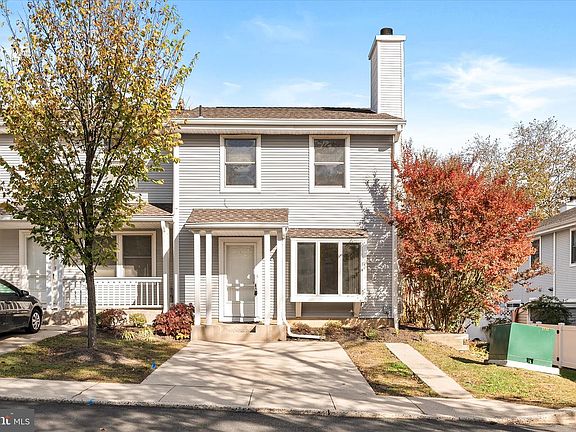 2nd image of 182 Jonathan Dayton Ct