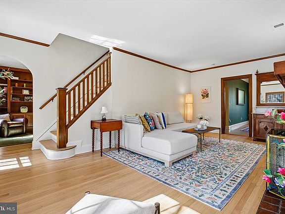 5th image of 6317 Poe Rd