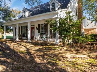 200 Wakeland Dr, Raymond, MS 39154